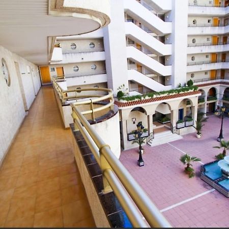 Apartamento en centro de Salou con 3 piscinas. Exterior foto