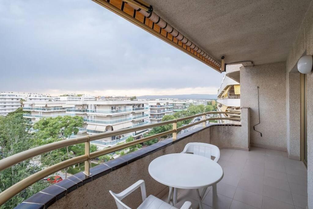 Apartamento en centro de Salou con 3 piscinas. Exterior foto